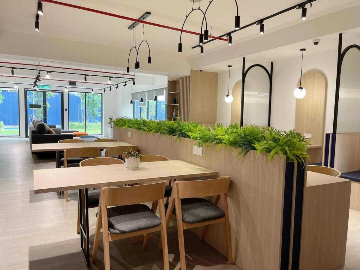 Horizon Suites Near Klia Airport セパン エクステリア 写真